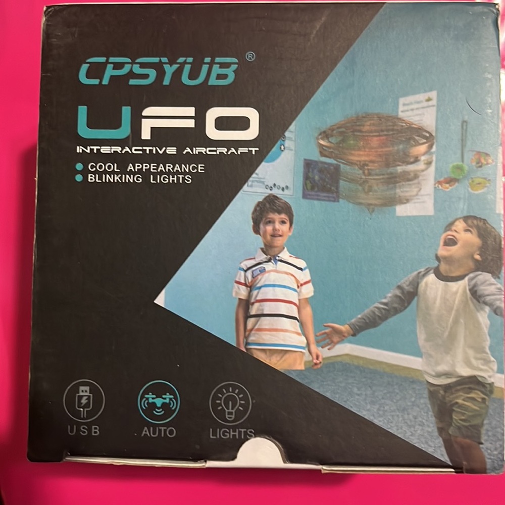 Crsyub UFO Interactive Aircraft Black NEW BNIB DRONE